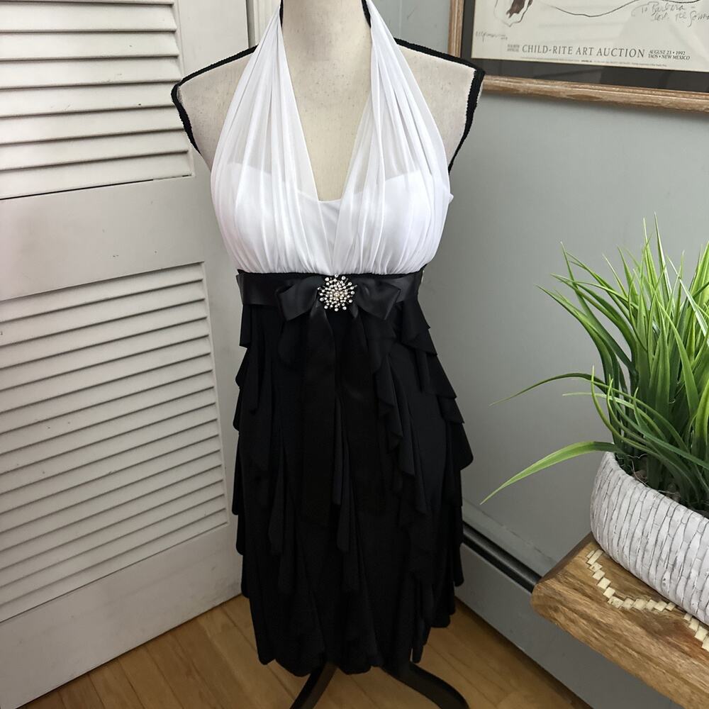 Dressbarn Dress 4 Black White Rhinestone V-Neck Tiered Ruffle Dainty Cocktail